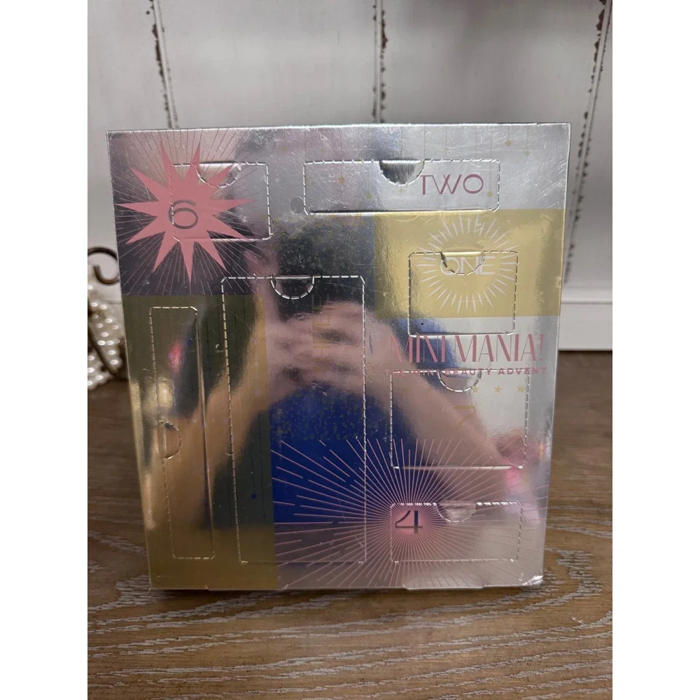 TwelveNYC Mini Mania 7 Day Beauty Advent Calendar Makeup Hair Accessories Set